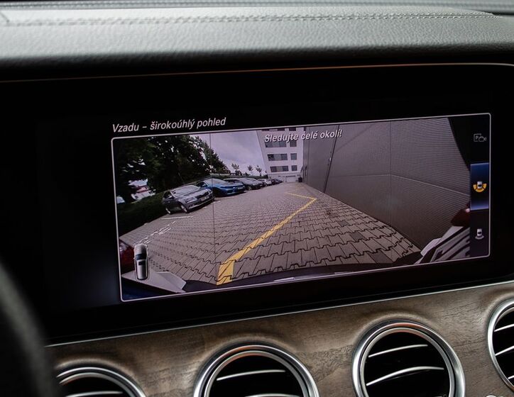 Mercedes-Benz Třídy E 21