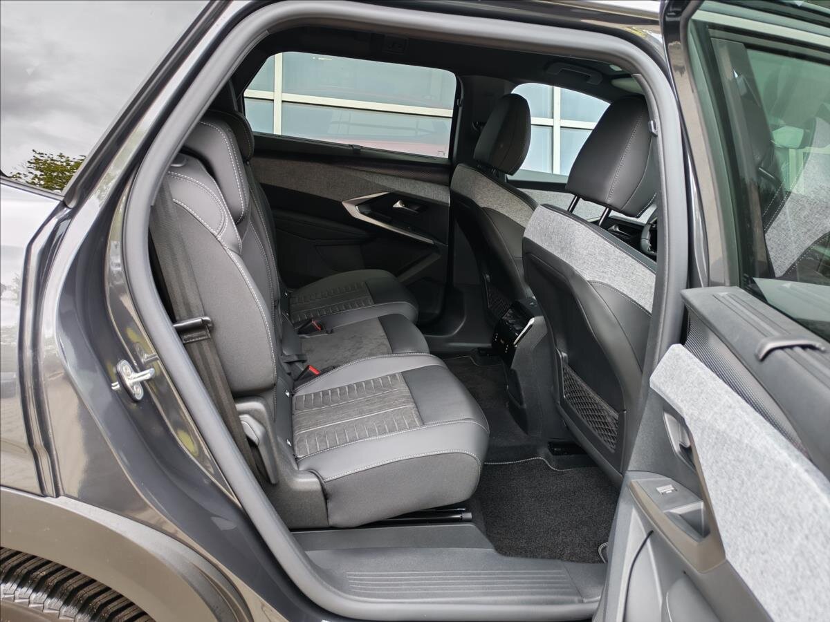 Peugeot 5008 SUV / Terénní 1,2 l 107 kw