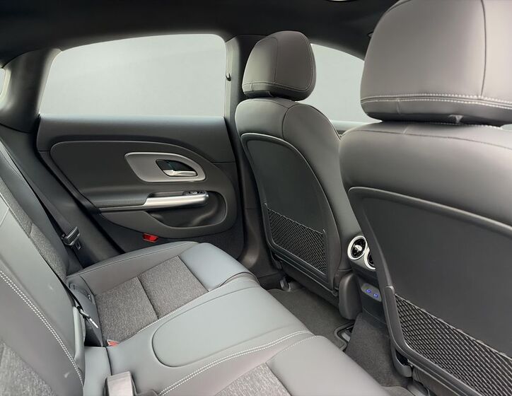 Mercedes-Benz CLA 14