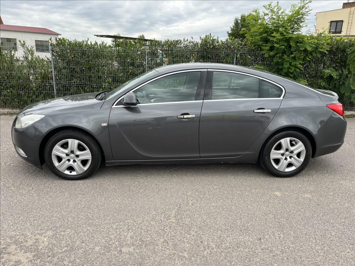 Opel Insignia Liftback 2,0 l 96 kw