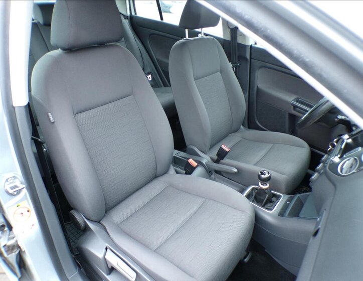 Volkswagen Golf Plus Kombi 1,6 l 75 kw