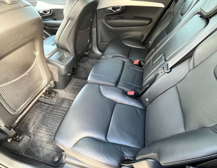 Volvo XC90 25
