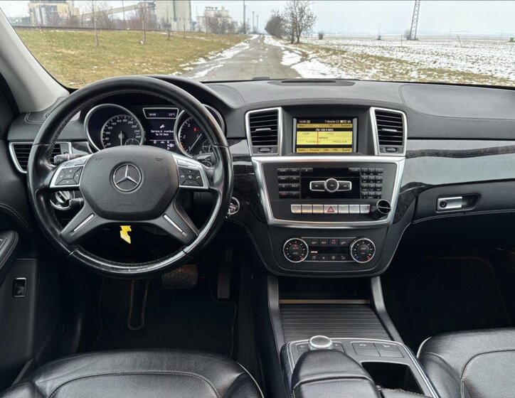 Mercedes-Benz Třídy M SUV / Terénní 3,0 l 190 kw