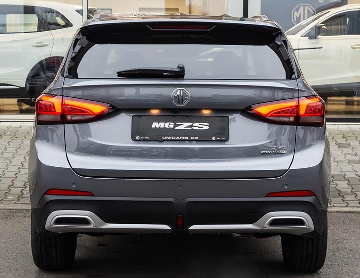 MG ZS 7
