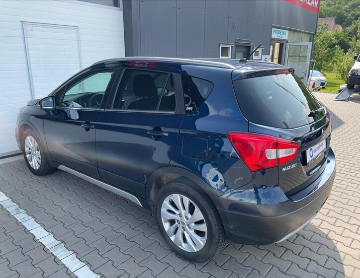 Suzuki SX4 S-Cross 6