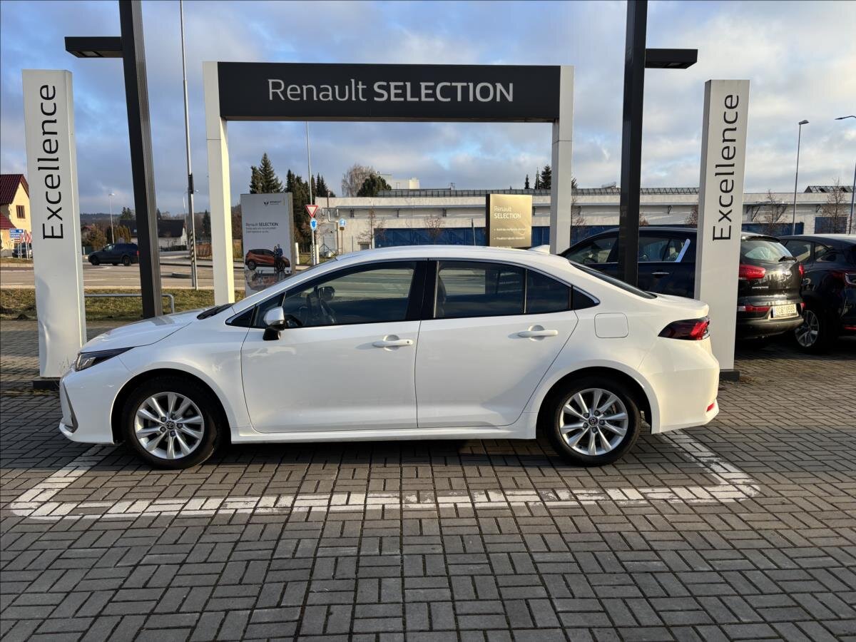 Toyota Corolla Sedan 1,5 l 92 kw