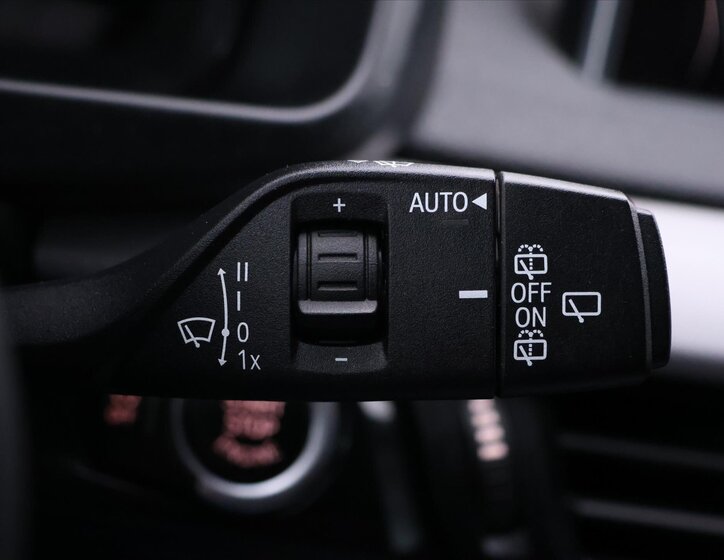 BMW X5 SUV / Terénní 3,0 l 230 kw