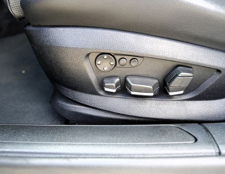 BMW Řada 7 Sedan / Limuzína 3,0 l 180 kw