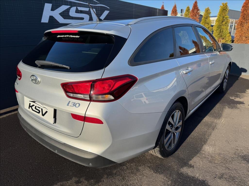 Hyundai i30 Kombi 1,4 l 103 kw