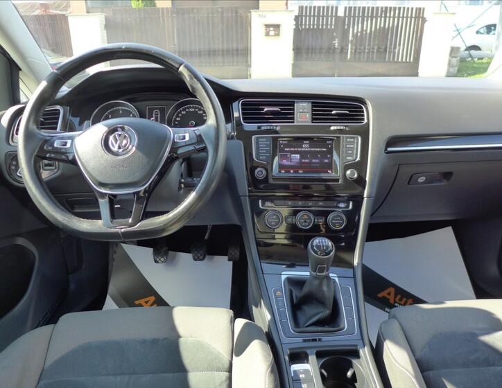 Volkswagen Golf 27