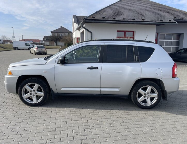 Jeep Compass Kombi 2,0 l 103 kw