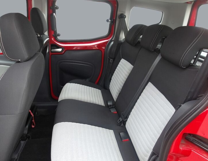 Peugeot Bipper Tepee Hatchback 1,4 l 54 kw