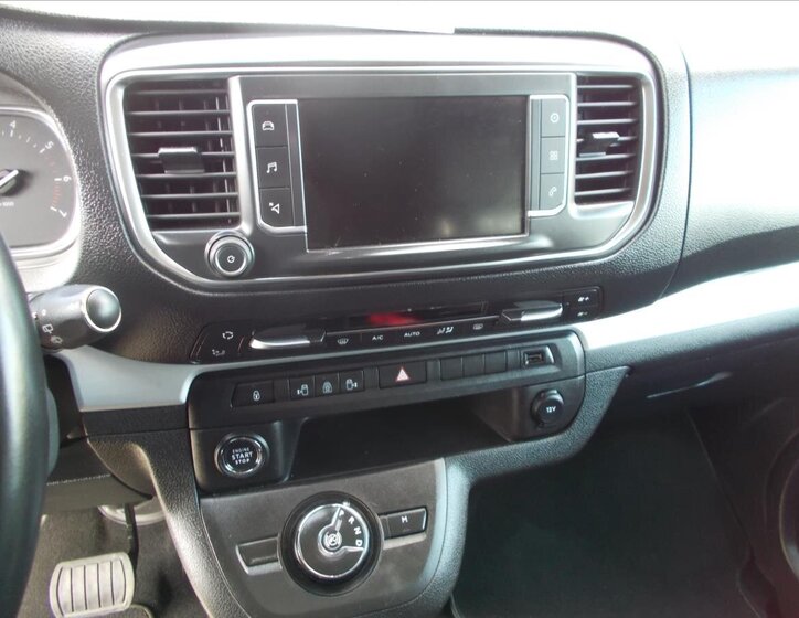 Peugeot Traveller MPV 2,0 l 130 kw