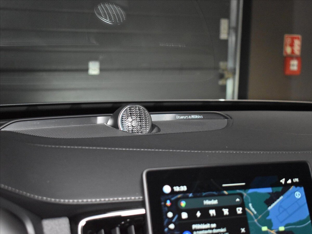 Volvo XC90 SUV / Terénní 2,0 l 228 kw