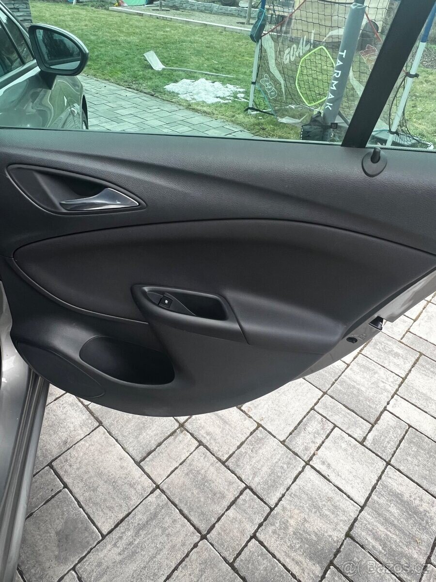 Opel Astra Kombi 0,0 118 kw