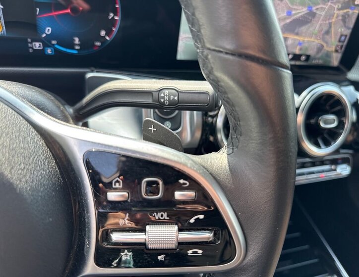 Mercedes-Benz GLB SUV / Terénní 1,3 l 100 kw