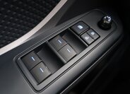 Toyota C-HR SUV 1,8 l 72 kw