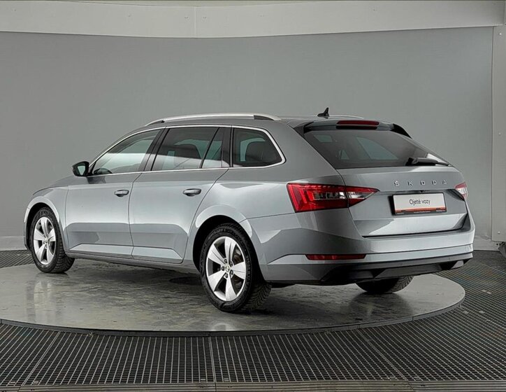 Škoda Superb Kombi 2,0 l 110 kw