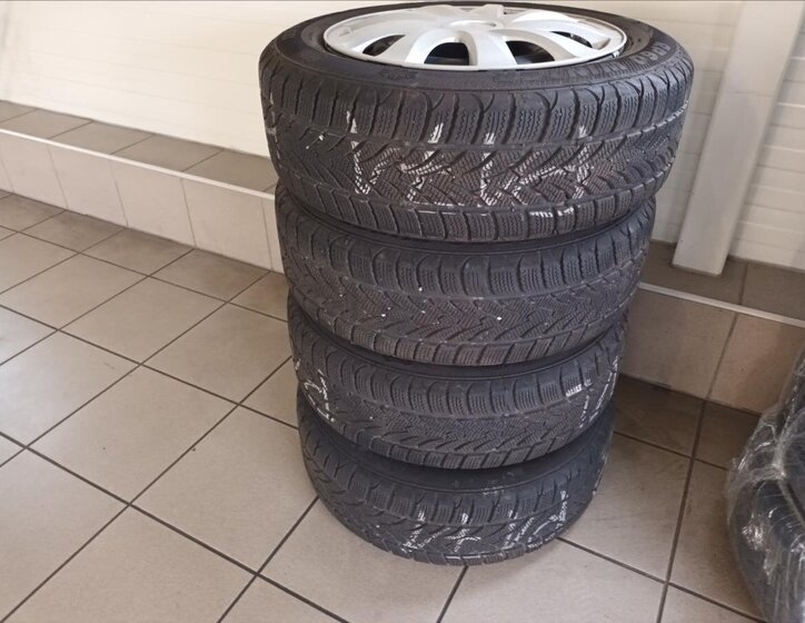 Škoda Rapid Hatchback 1,2 l 66 kw