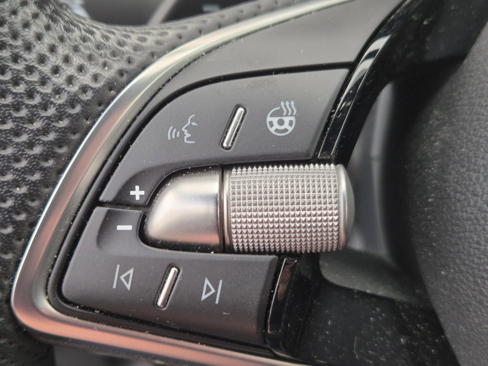 Škoda Karoq SUV 1,5 l 110 kw