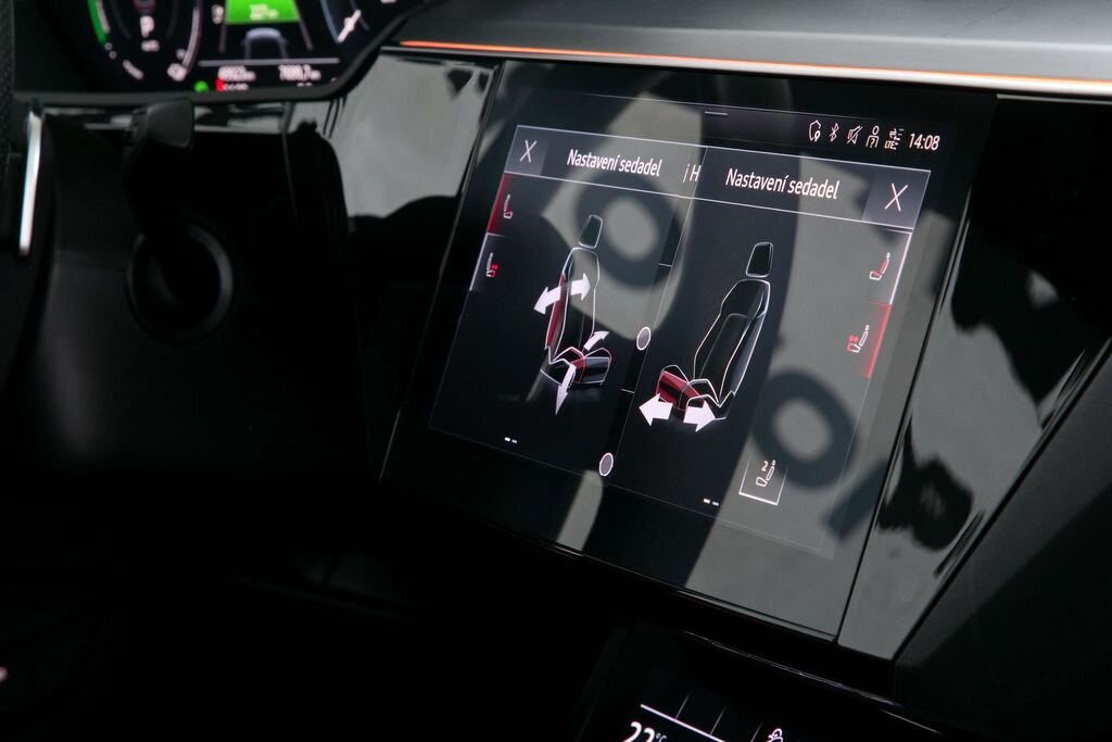 Audi e-tron SUV 0,0 300 kw