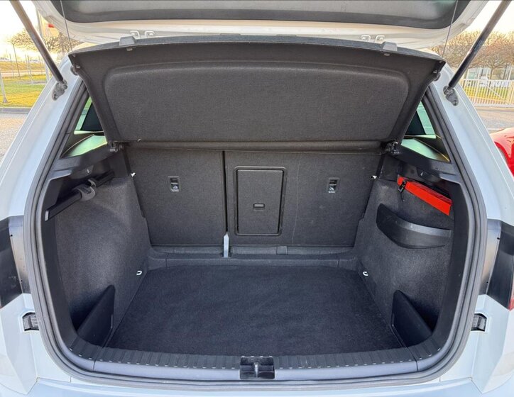 Škoda Karoq SUV / Terénní 1,5 l 110 kw