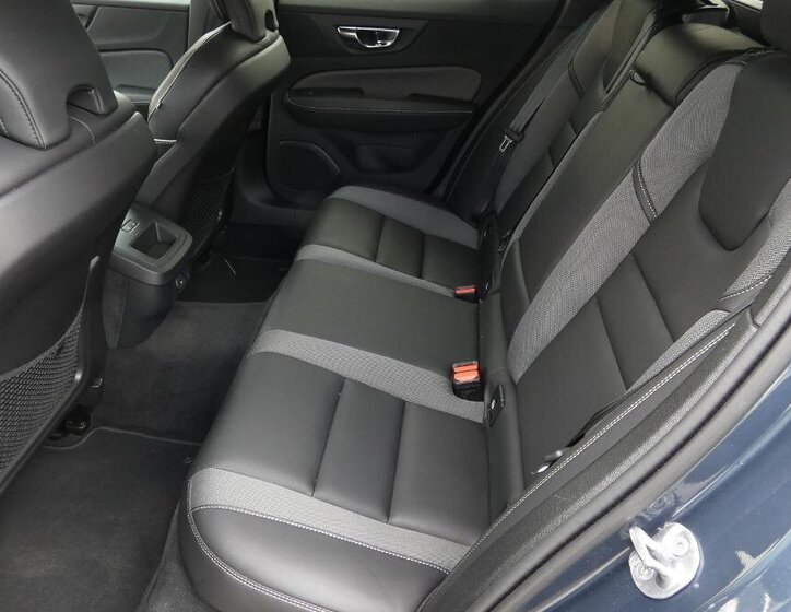 Volvo V60 Kombi 2,0 l 145 kw