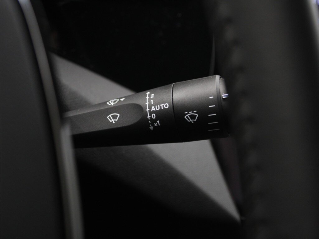 Peugeot 408 Liftback 1,2 l 96 kw