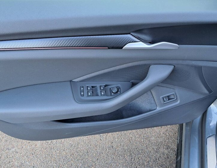 Škoda Superb Liftback 2,0 l 142 kw