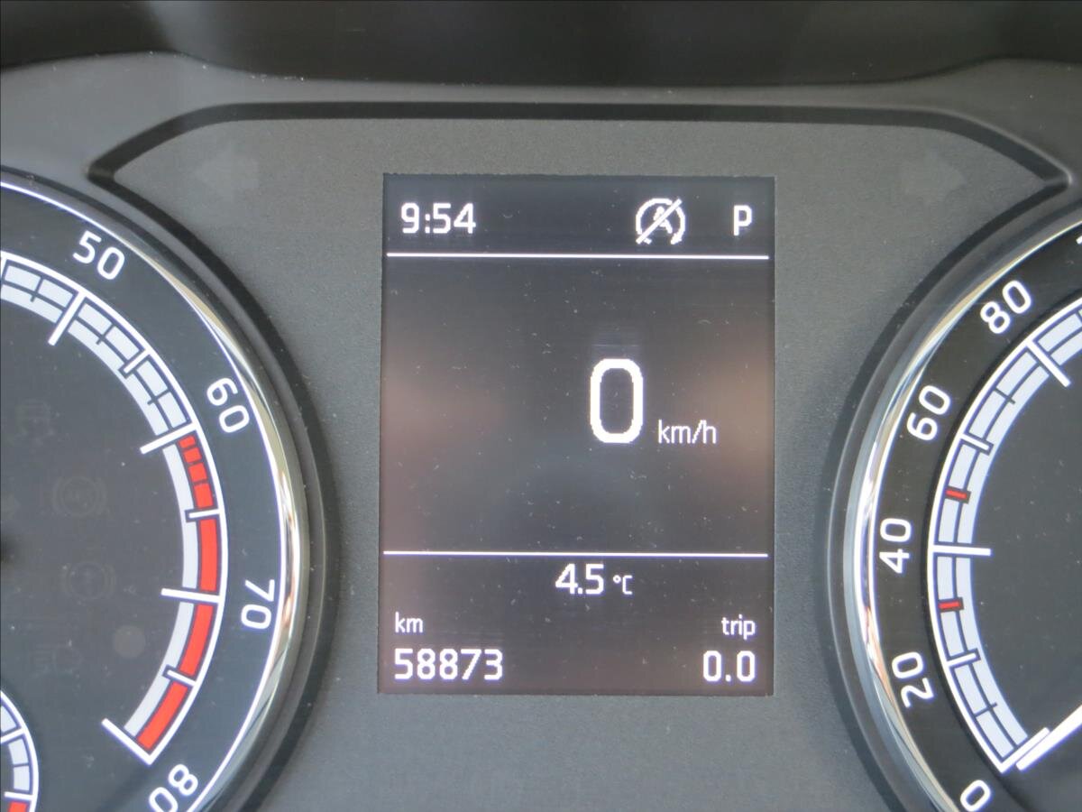 Škoda Karoq SUV / Terénní 1,5 l 110 kw