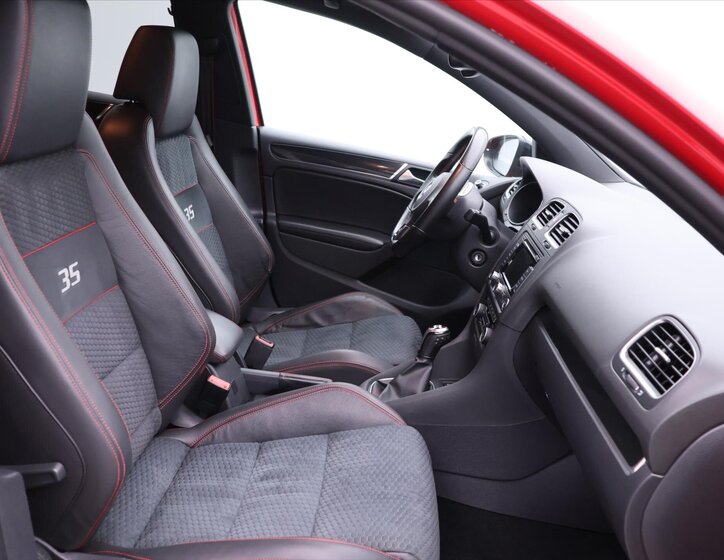 Volkswagen Golf Hatchback 2,0 l 173 kw