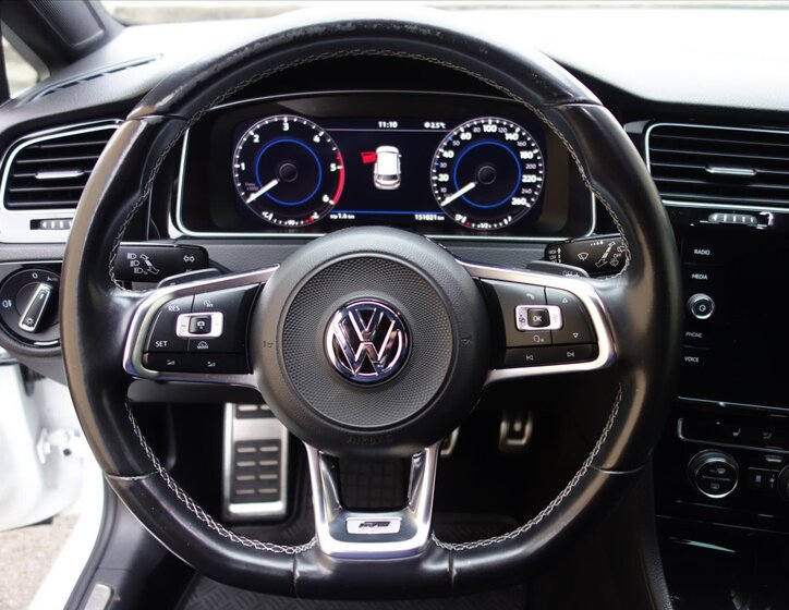 Volkswagen Golf 22