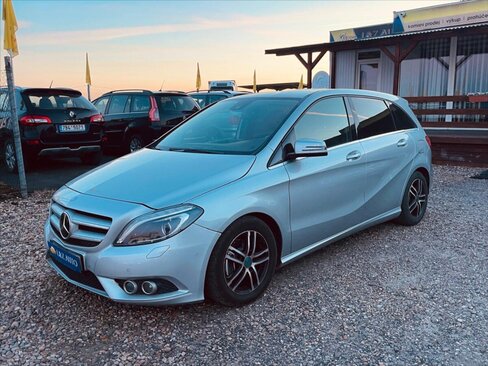 Mercedes-Benz Třídy B MPV 1,6 l 138 kw