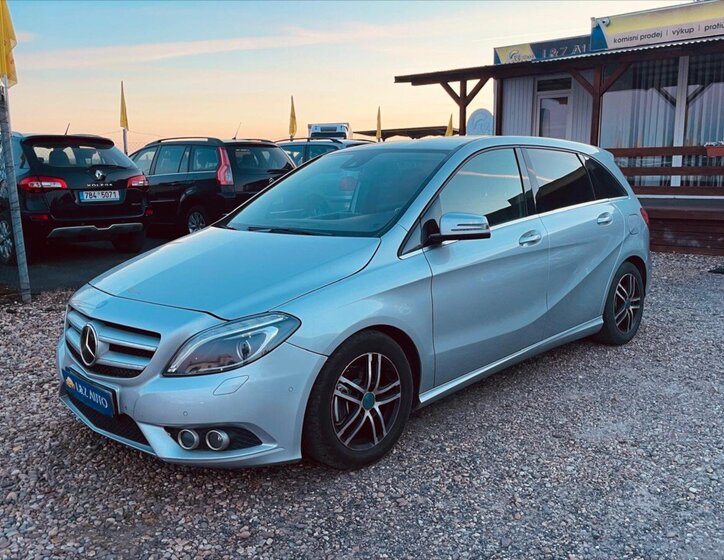 Mercedes-Benz Třídy B MPV 1,6 l 138 kw