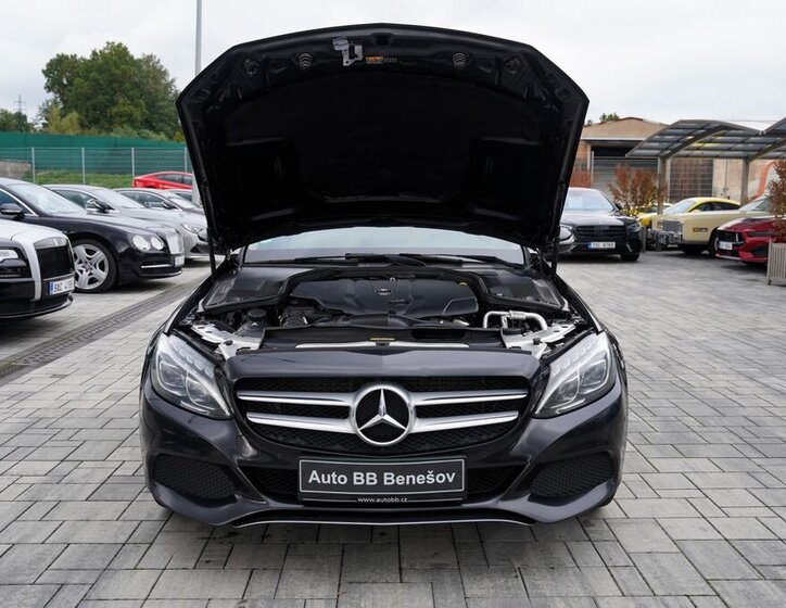 Mercedes-Benz Třídy C 9