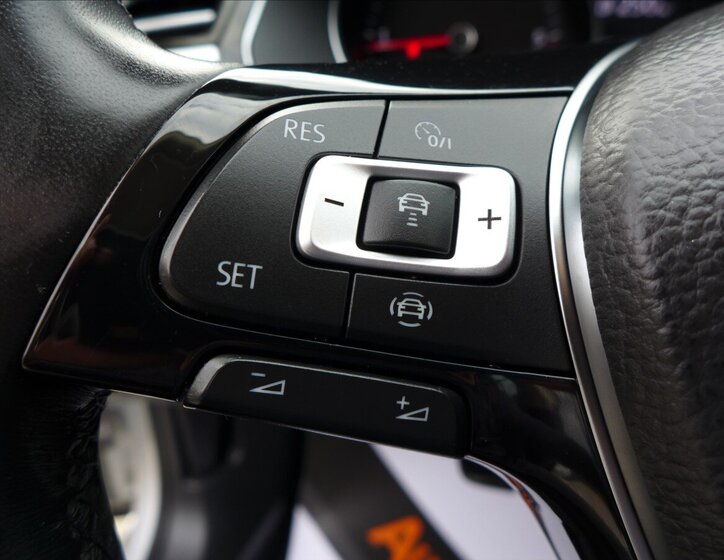 Volkswagen Passat Kombi 2,0 l 110 kw