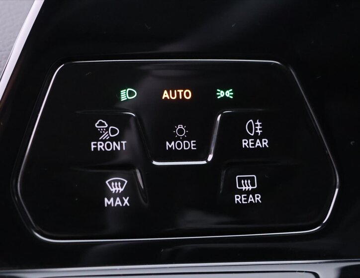 Volkswagen Golf Kombi 2,0 l 110 kw