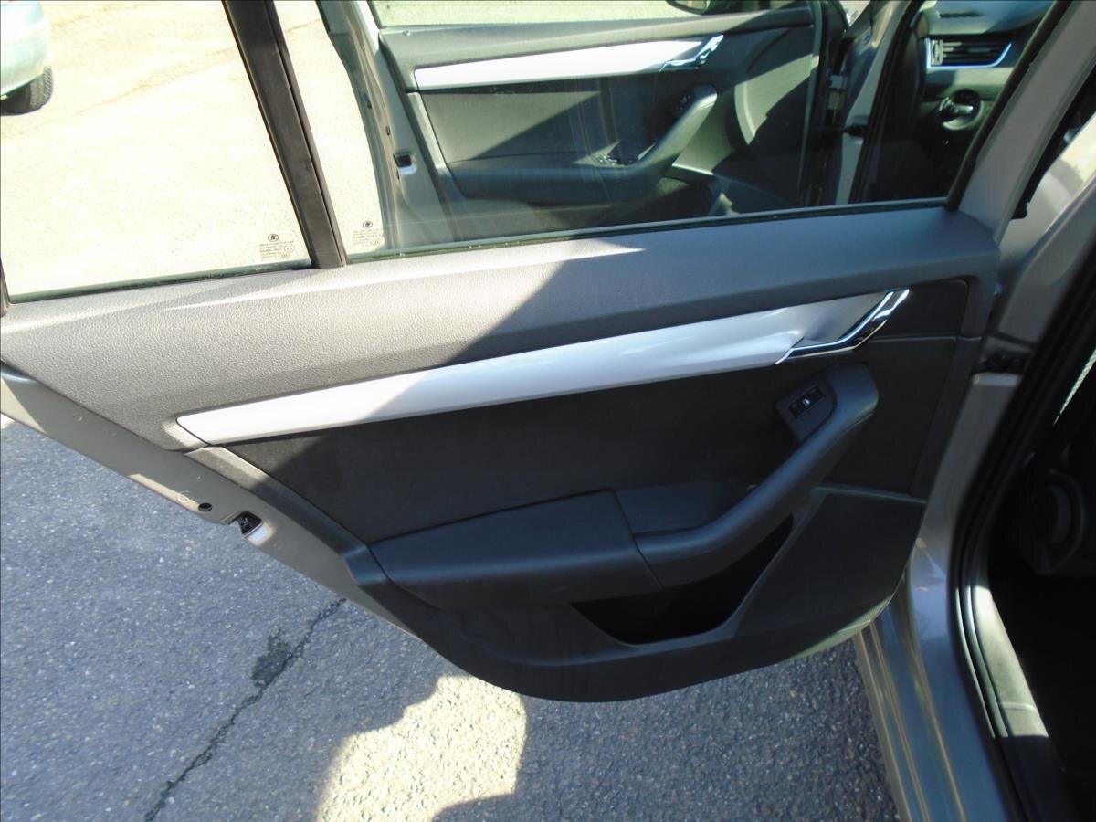 Škoda Octavia Kombi 1,6 l 77 kw