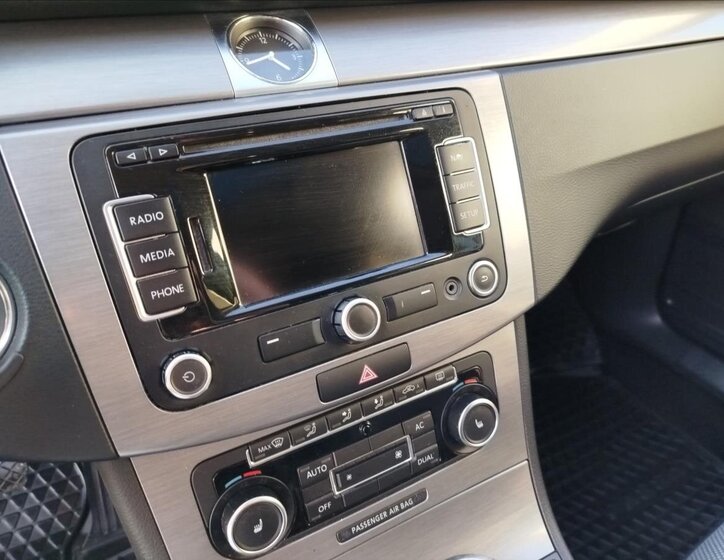 Volkswagen Passat Ostatní 1,4 l 90 kw