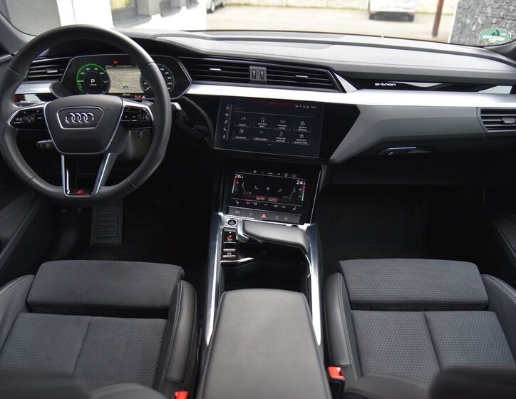 Audi e-tron SUV 0,0 300 kw