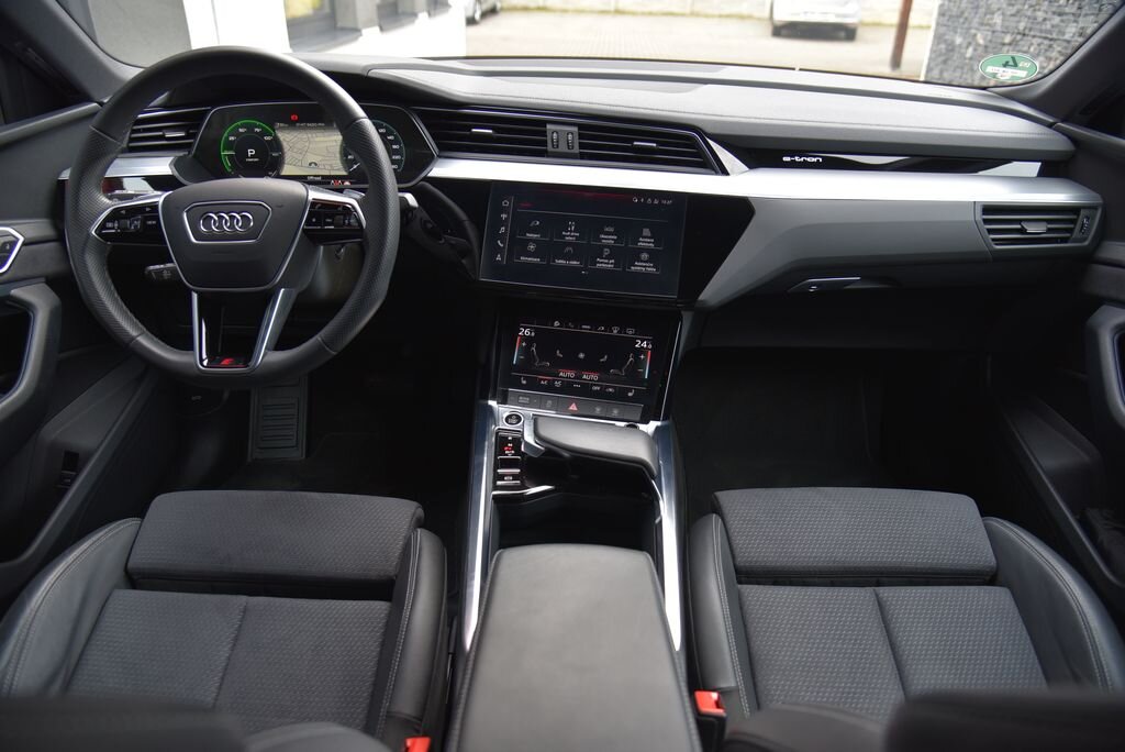 Audi e-tron SUV 0,0 300 kw
