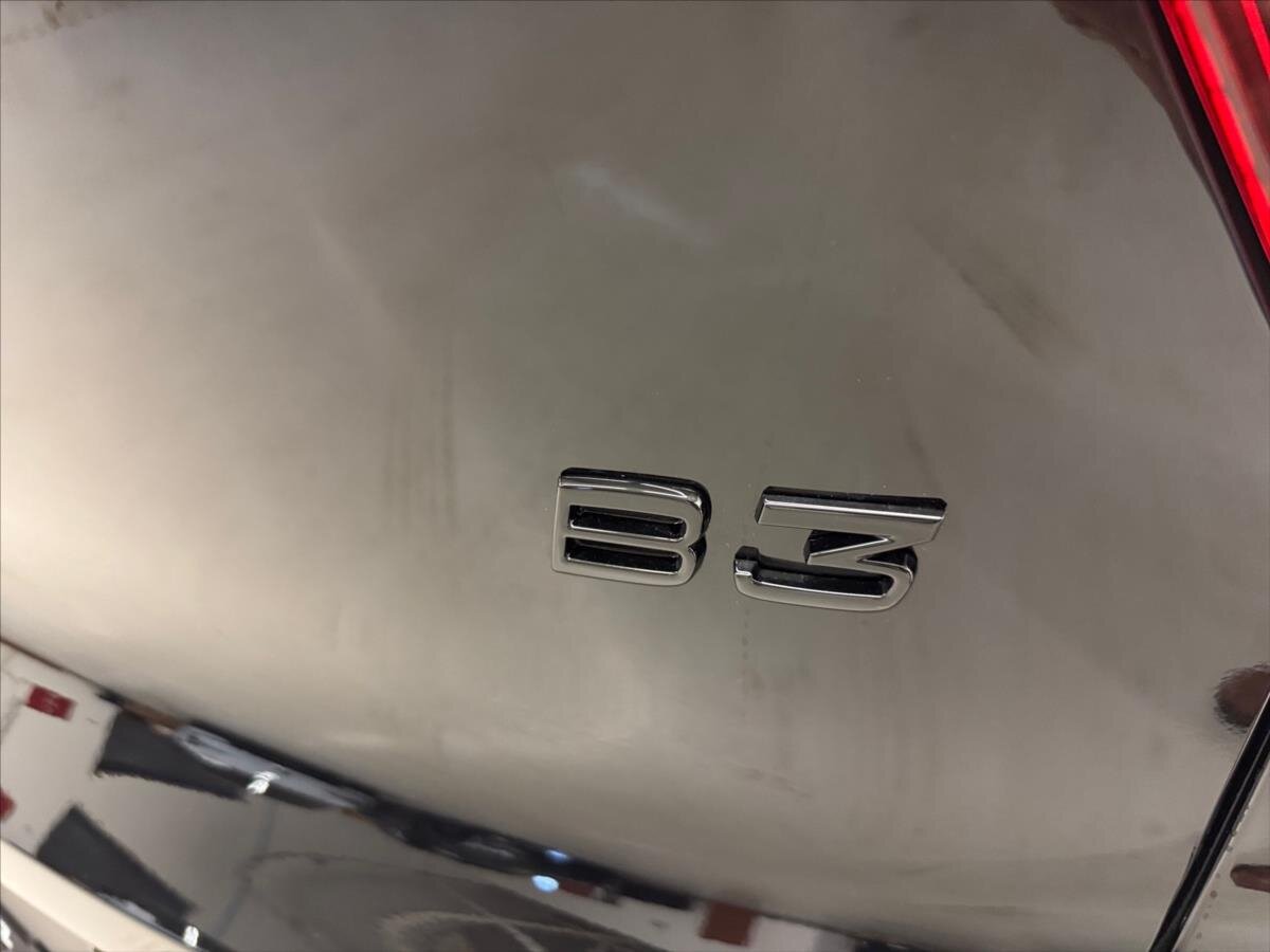 Volvo XC40 SUV 2,0 l 120 kw