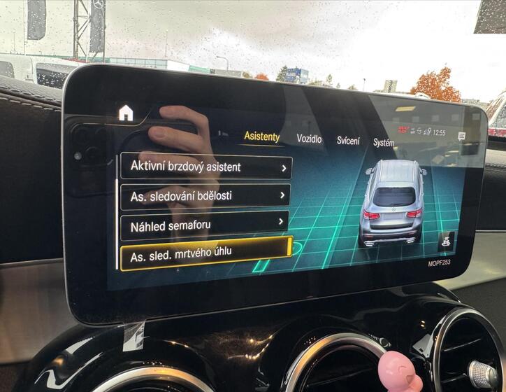 Mercedes-Benz GLC 11