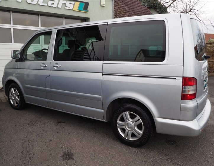 Volkswagen Multivan Kombi 2,5 l 128 kw