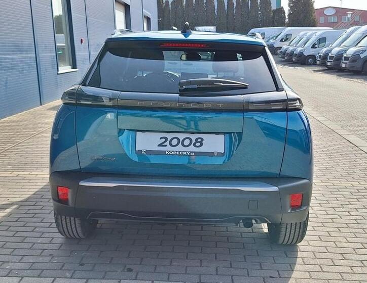 Peugeot 2008 4