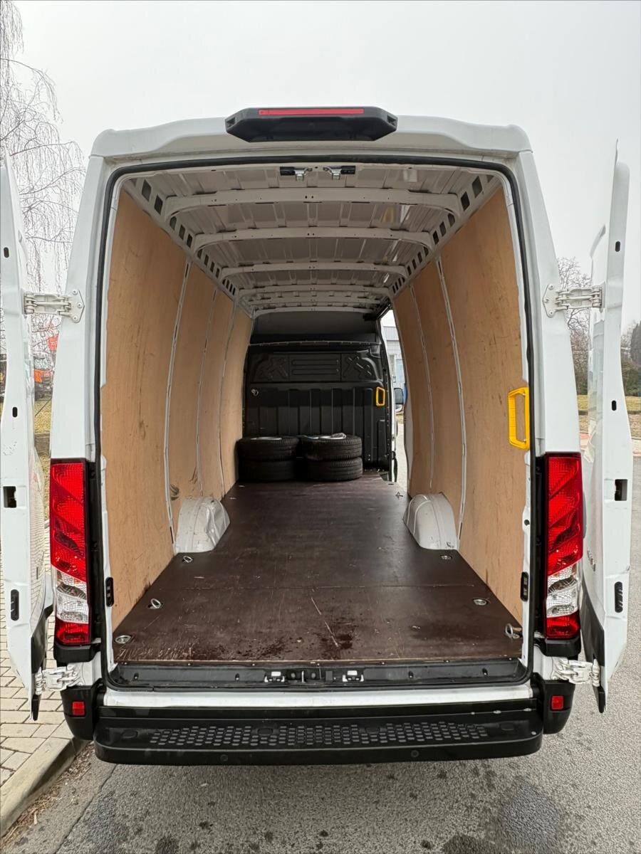 Iveco Daily Skříň 3,0 l 129 kw