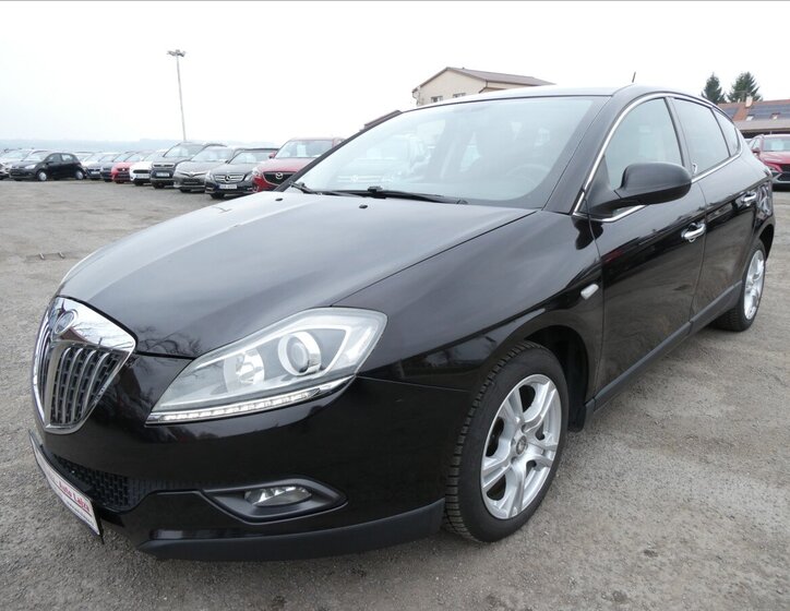 Lancia Delta Hatchback 1,4 l 88 kw