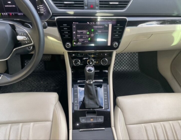 Škoda Superb Sedan / Limuzína 2,0 l 110 kw