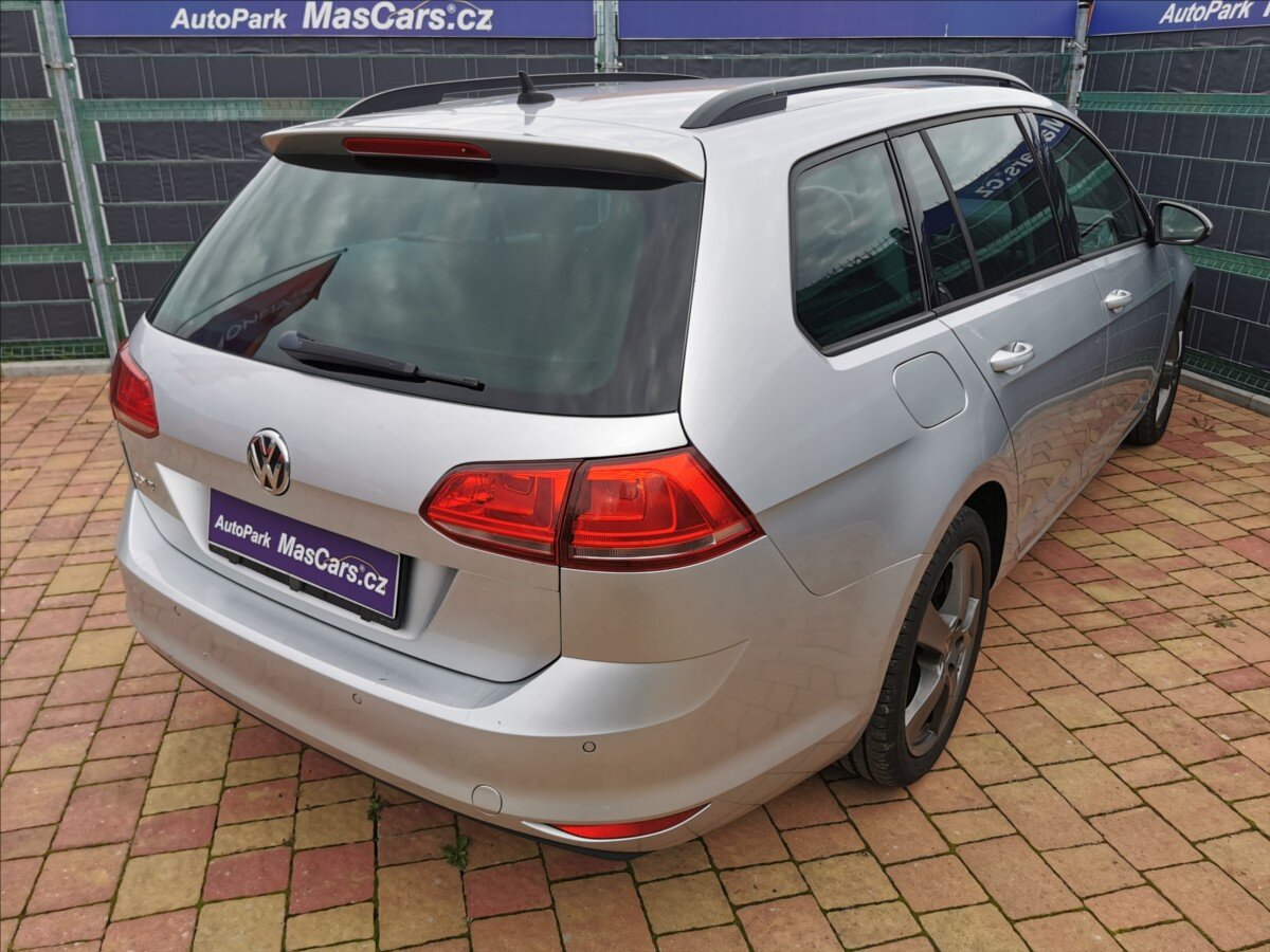 Volkswagen Golf Kombi 1,6 l 77 kw