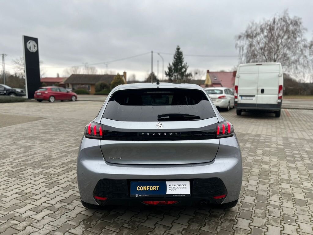 Peugeot 208 Hatchback 1,2 l 74 kw